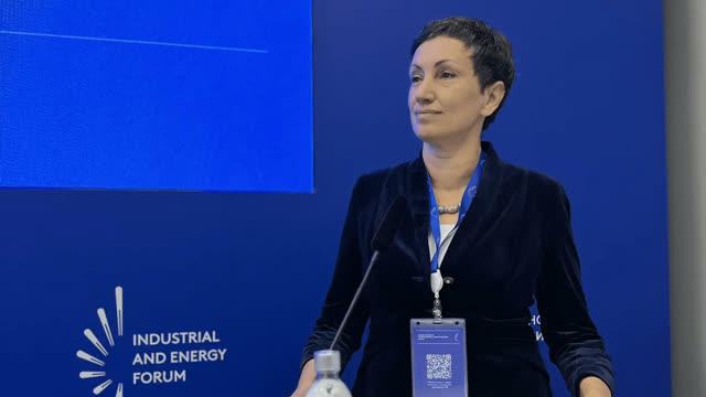 Алина Постовалова представила «Цифрового инспектора» НИИСФ РААСН на TNF 2026 в Тюмени